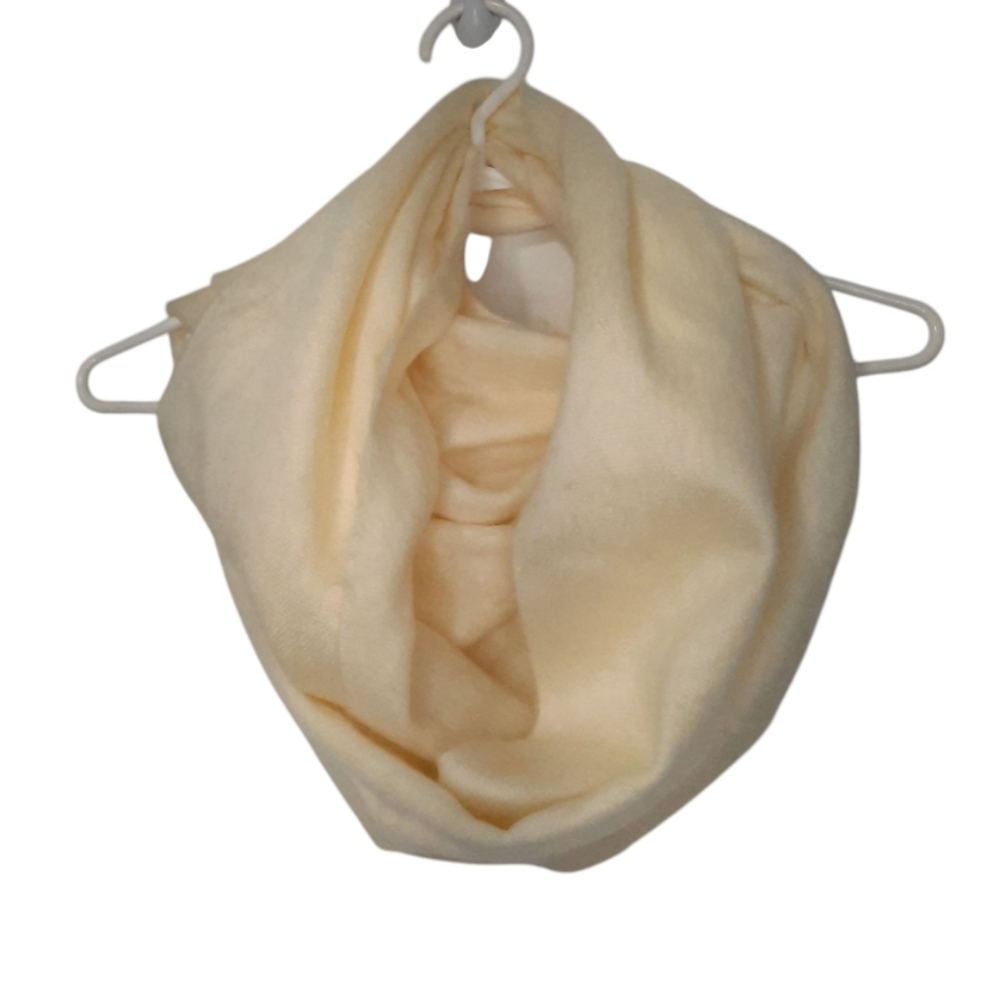 Pokoloko Alpaca Blend Cream Color Knit Infinity Scarf Womens Soft Cozy Warm